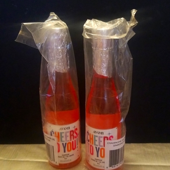 10/$10   Avon "Cheers to You" Champagne Shower Gel Set (2) BNIP - Picture 1 of 3
